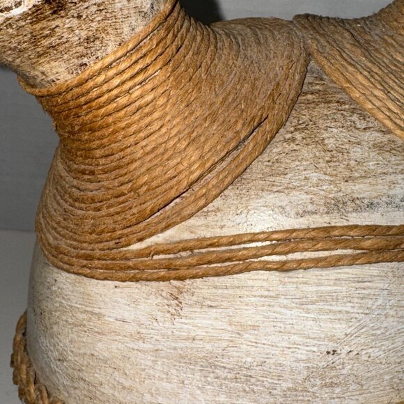 Unique Artisan Made Wedding Pottery Vase Signed from Chile Wrapped in Rope - Picture 5 of 6